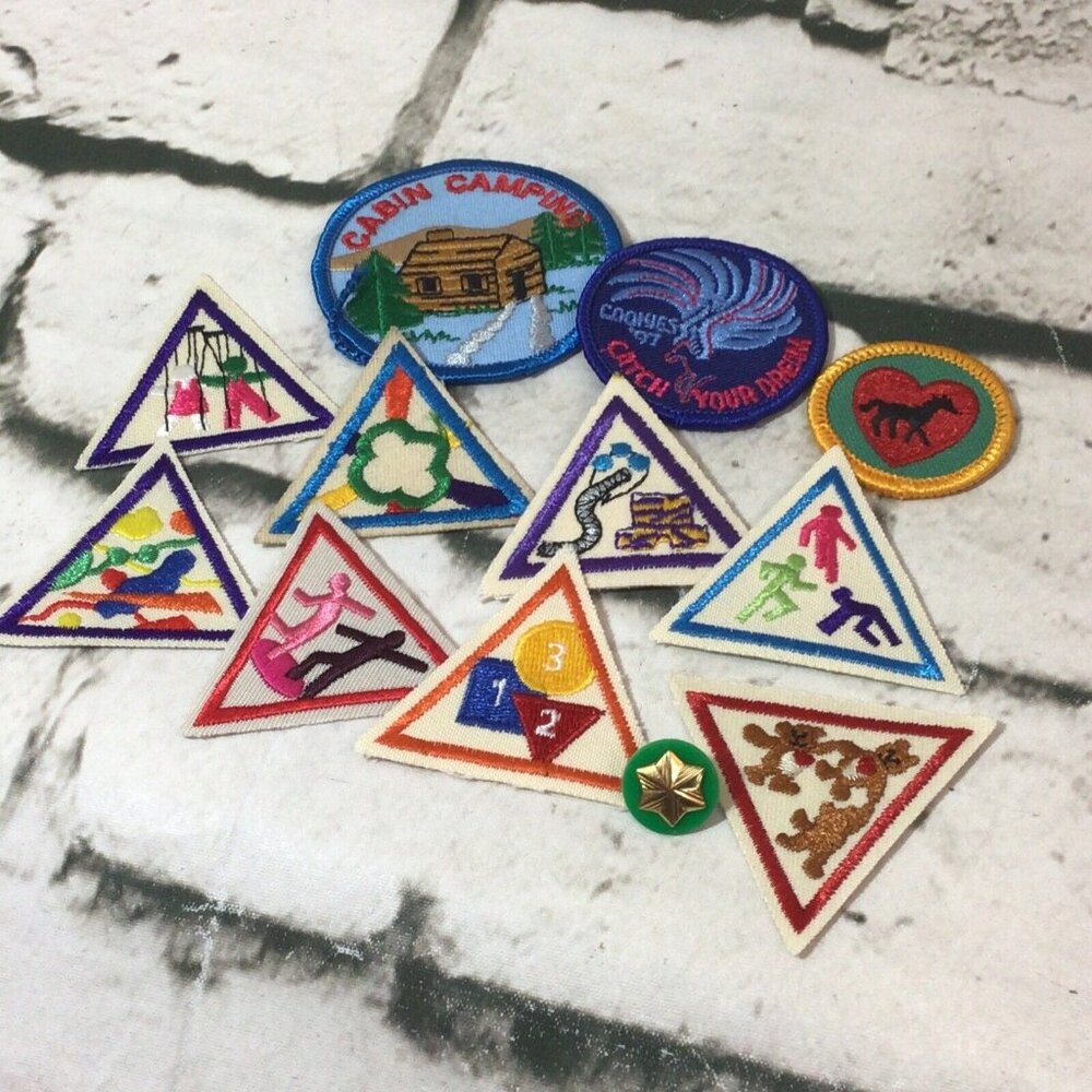 Vintage Retired Girl Scouts Brownie Merit Badges Woven Patches Pin Lot Of 12‎
